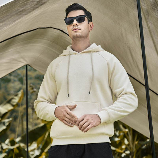 Men's casual solid color hooded sweatshirt, leisure style, four-season knit fabric.