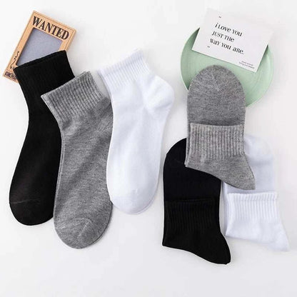 Essential Men's Solid Color Socks: 5 Pairs of Breathable Comfort for Business and Casual Style