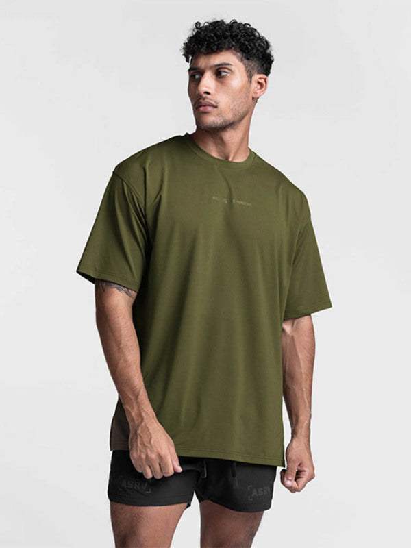 Men's round neck short-sleeved solid color quick-drying sports T-shirt.